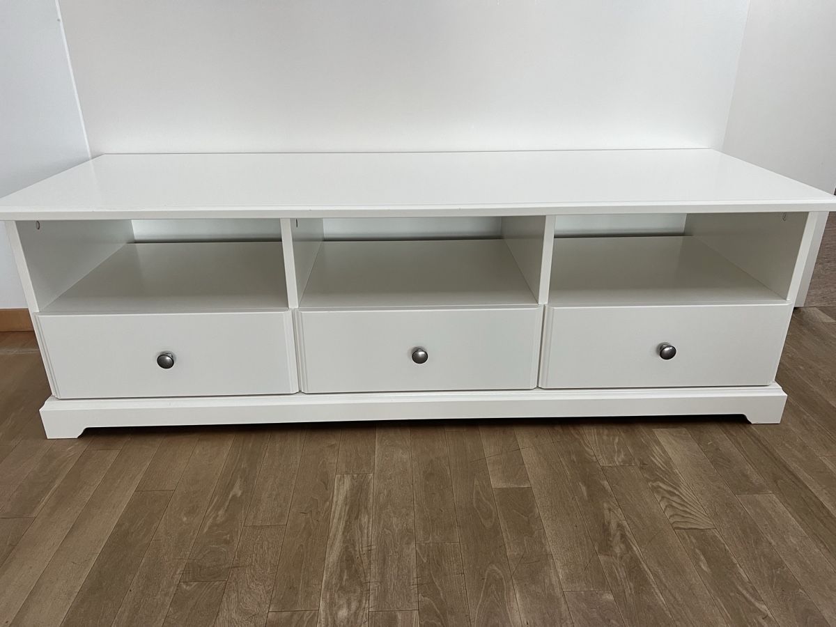 Ikea Meubles TV: TV Stand Ikea – D'occasion à Zug par vta_c9dc