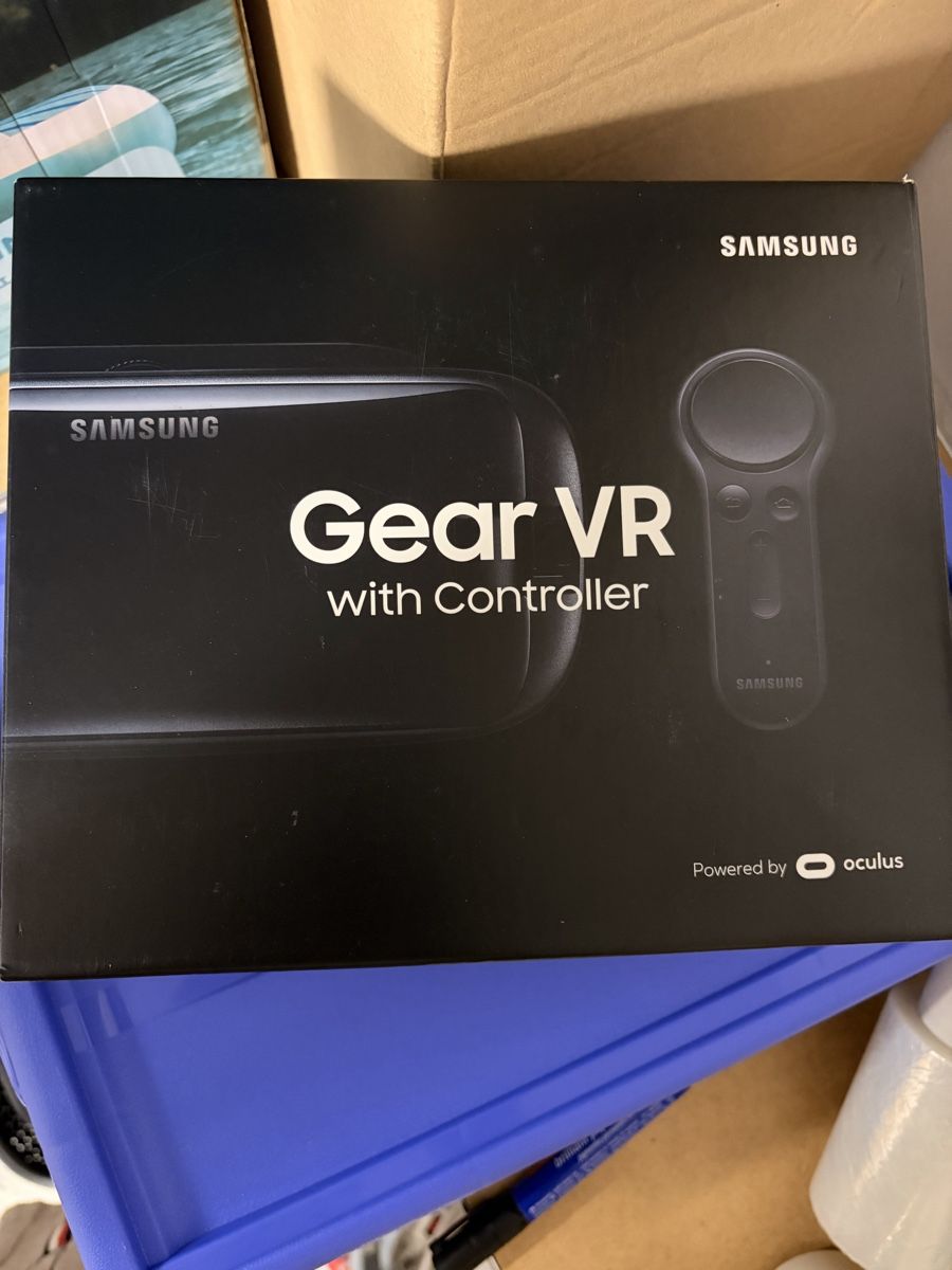 Samsung Casque VR: Samsung Gear VR with Controller  – D'occasion à Kölliken par MaRo1303