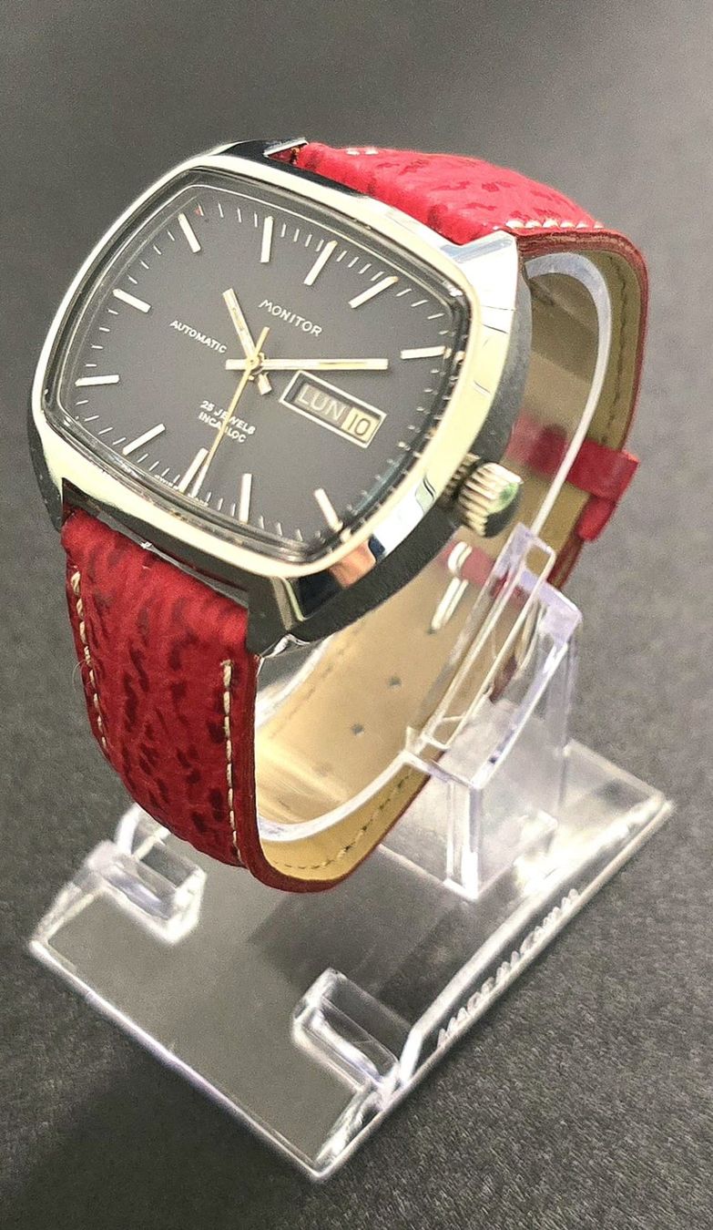 Montblanc Orologi: MONITOR 25 JEWELS INCABLOC AUTOMATIC DAY-DATE – Usato da Neftenbach venduto da Taschen-Uhren 6