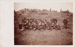 Soldaten bei Rast am Berg, BATTERIA DA CAMPAGNA 61