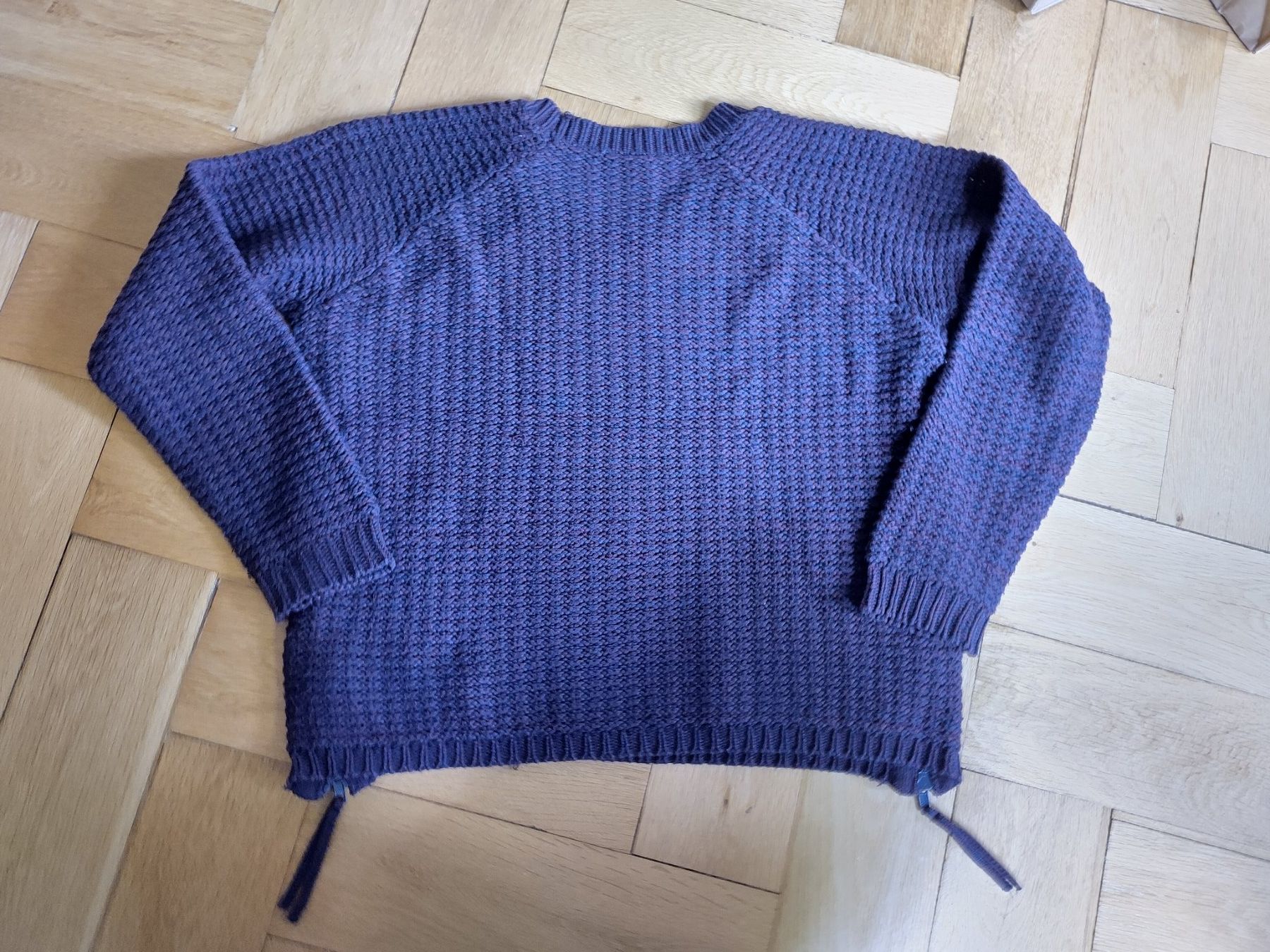 Pullover & Sweatshirts: Pullover – Gebraucht aus Bern von Linii 2