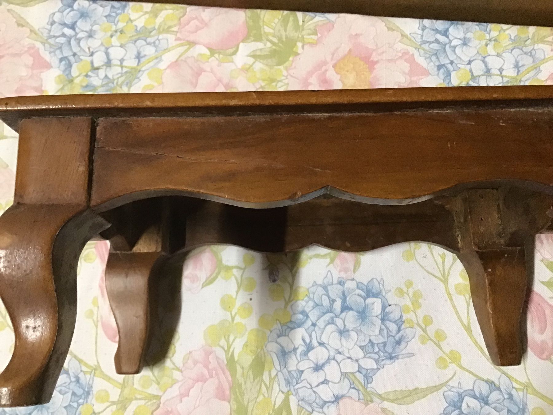 Hocker: Uraltes Kleines Barockschemeli – Gebraucht aus St. Gallen von Goldlilly