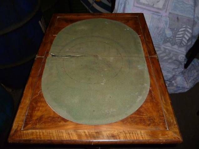 Tavoli: ancienne table de jeux – Usato da St. Maurice venduto da Benoit12 3