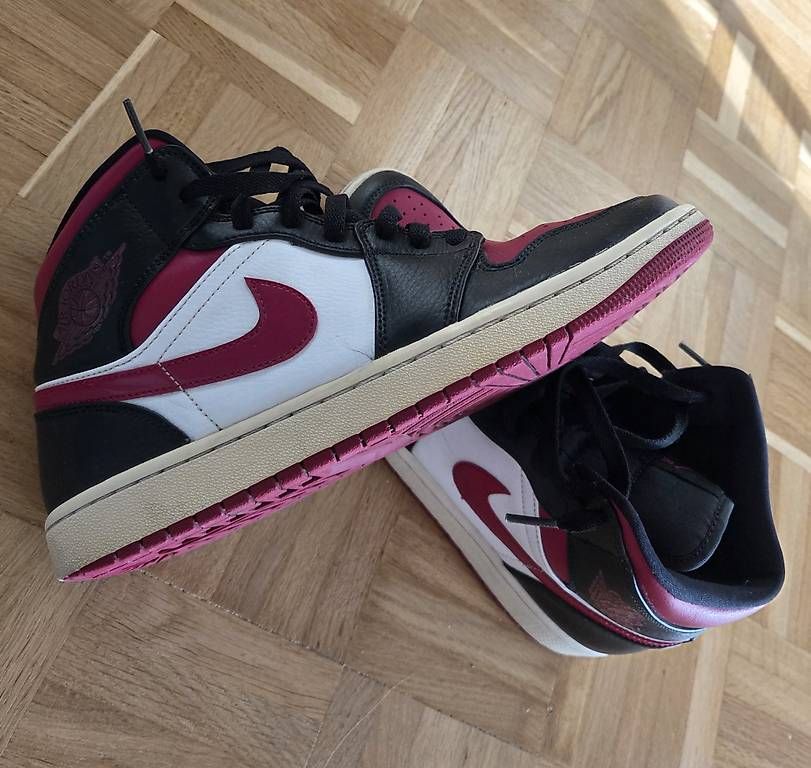 Scarpe da uomo: Nike Air Jordan 1 - 42.5 – Usato da Morges venduto da jcy_66hm 1