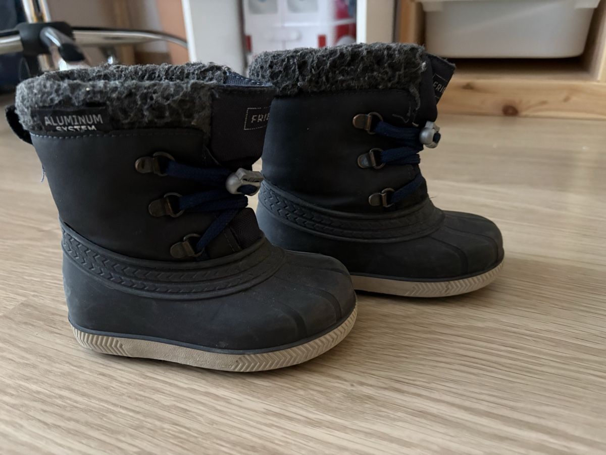 Friboo Scarpe per ragazzi: Bottes d hiver  – Usato da Torgon venduto da k-ro919 1