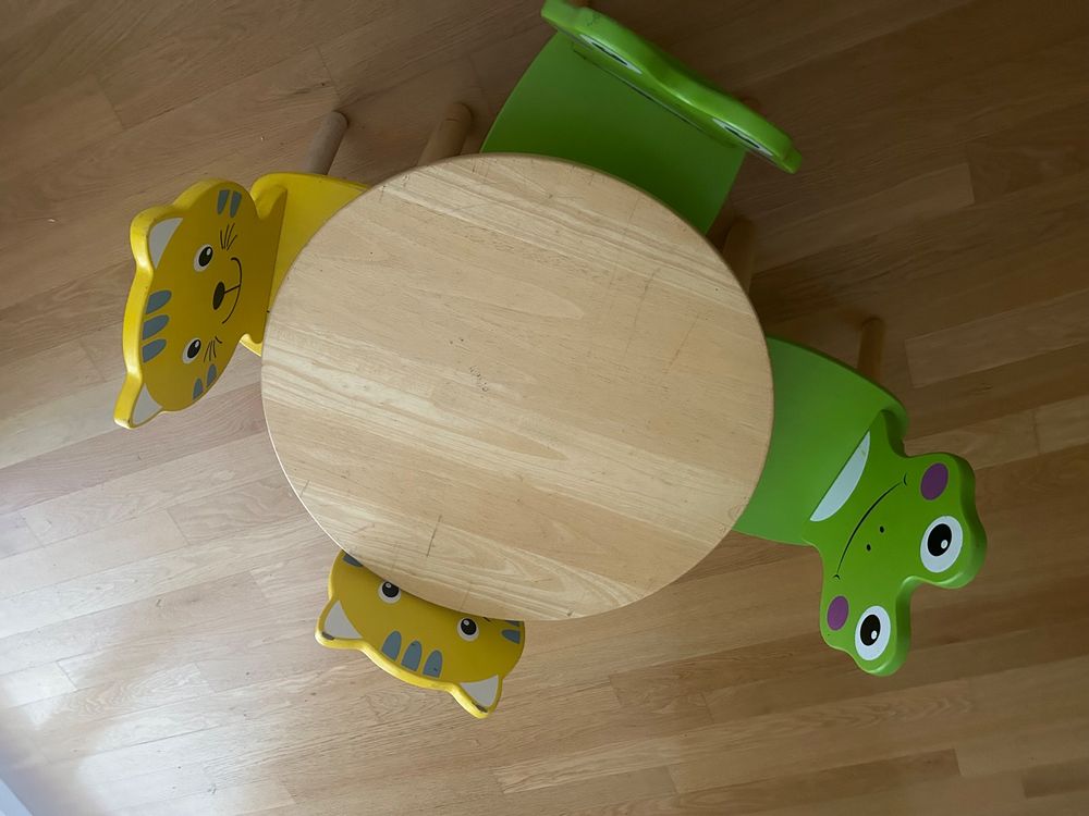 Micasa Kids Table & Chairs Set. [Kat. alles muss raus] 2