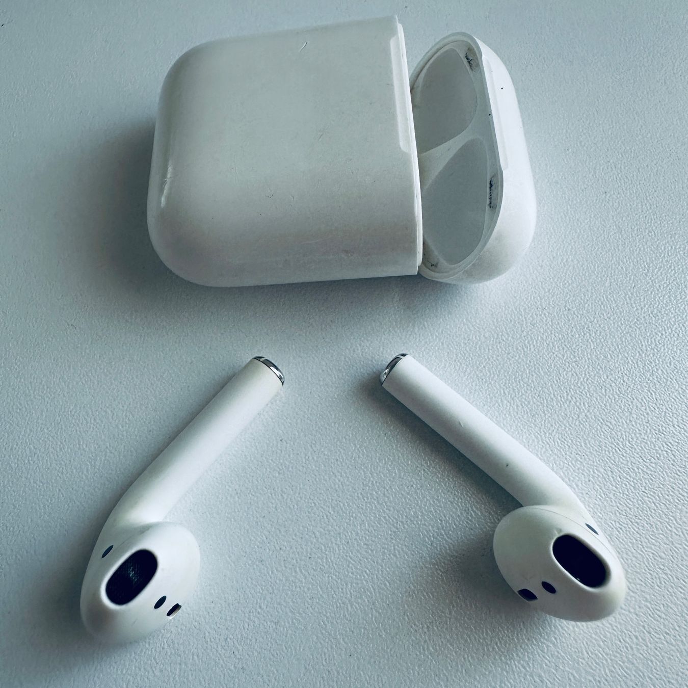 Apple Cuffie: Original Apple AirPods 2 Kopfhörer Wireless Lightning Kabel – Usato da Basel venduto da MY.AIRPODS.SHOP 2