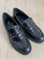 Zara Lack Loafer, Schwarz, Gr. 40