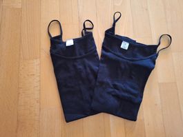 2x schwarze Trägershirts in Gr. S