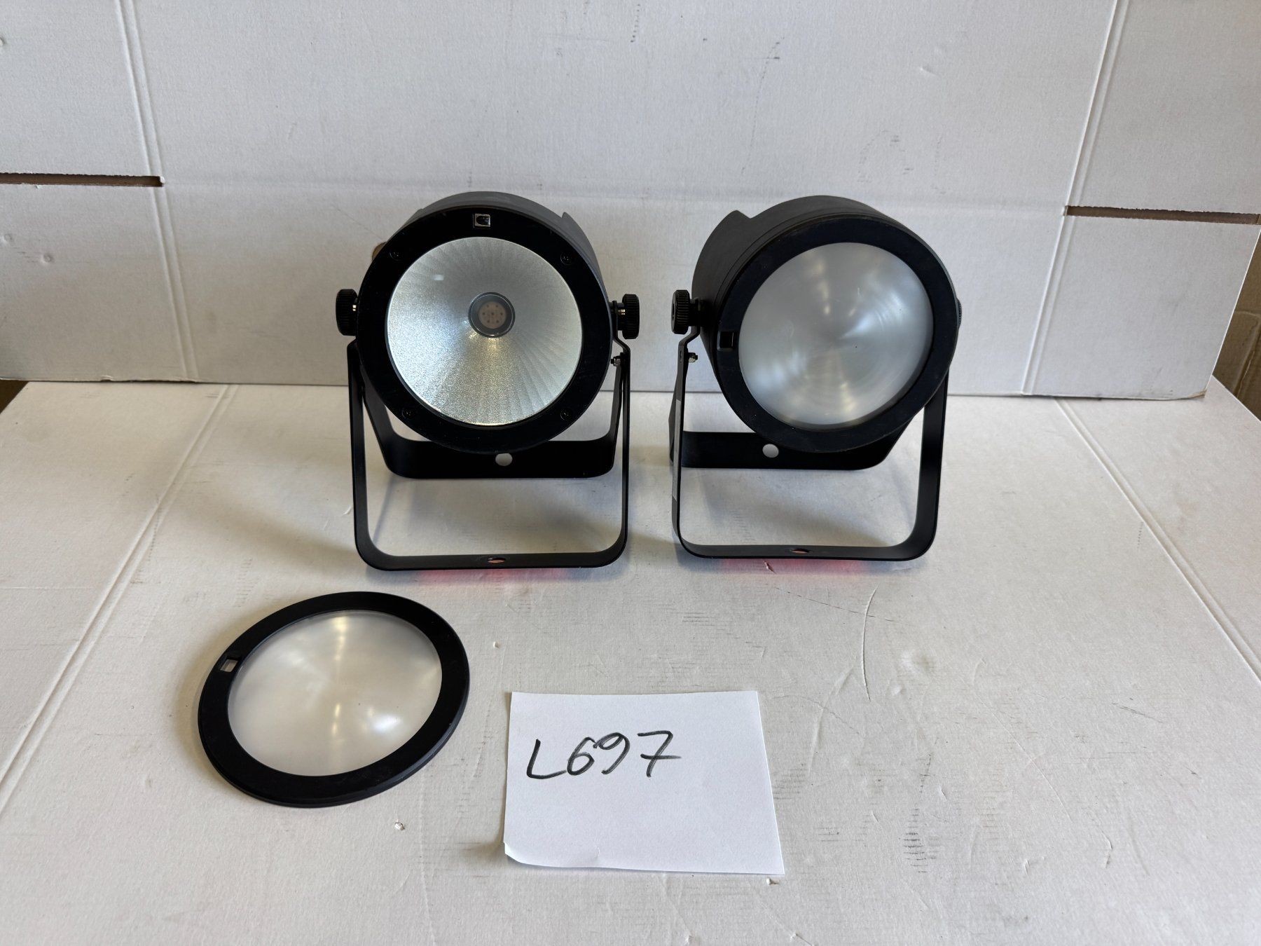 Lampade: 2x Pro Light FlatCOB40 Scheinwerfer (L697) – Difettoso da Däniken SO venduto da Profog1