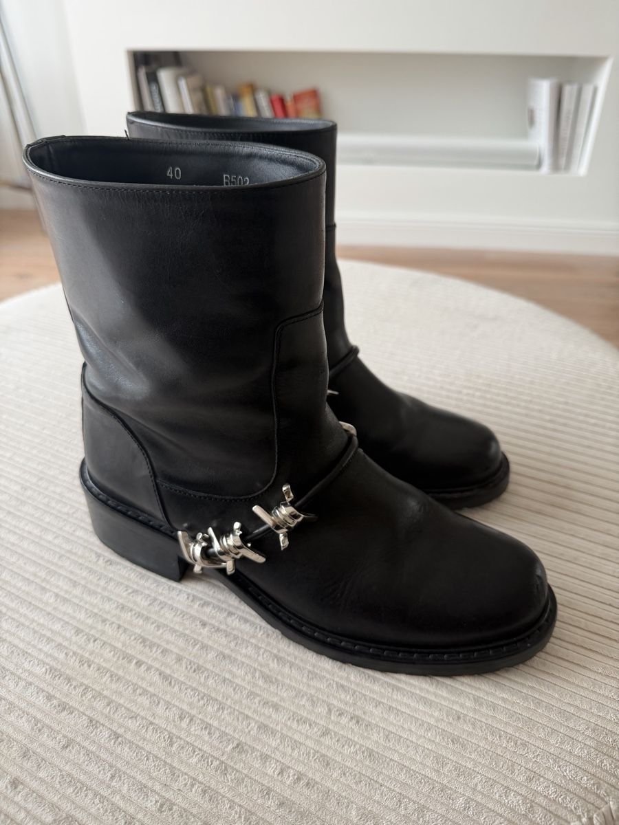 Dsquared2 Damenschuhe: DSQUARED2 Stiefel boots – Gebraucht aus Birmensdorf ZH von lakii338