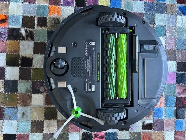 Irobot Aspirateurs & Accessoires: iRobot Roomba e5 Saugroboter – D'occasion à Fällanden par monikag2004 1