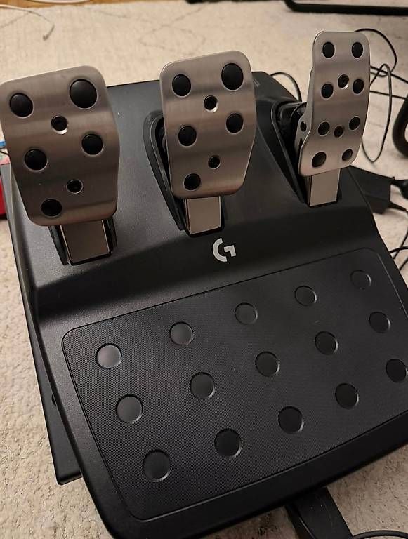 Controller: Kit LOGITECH G923 + Support volant pliable  – Neu und originalverpackt aus Thônex von dat_5srn 2