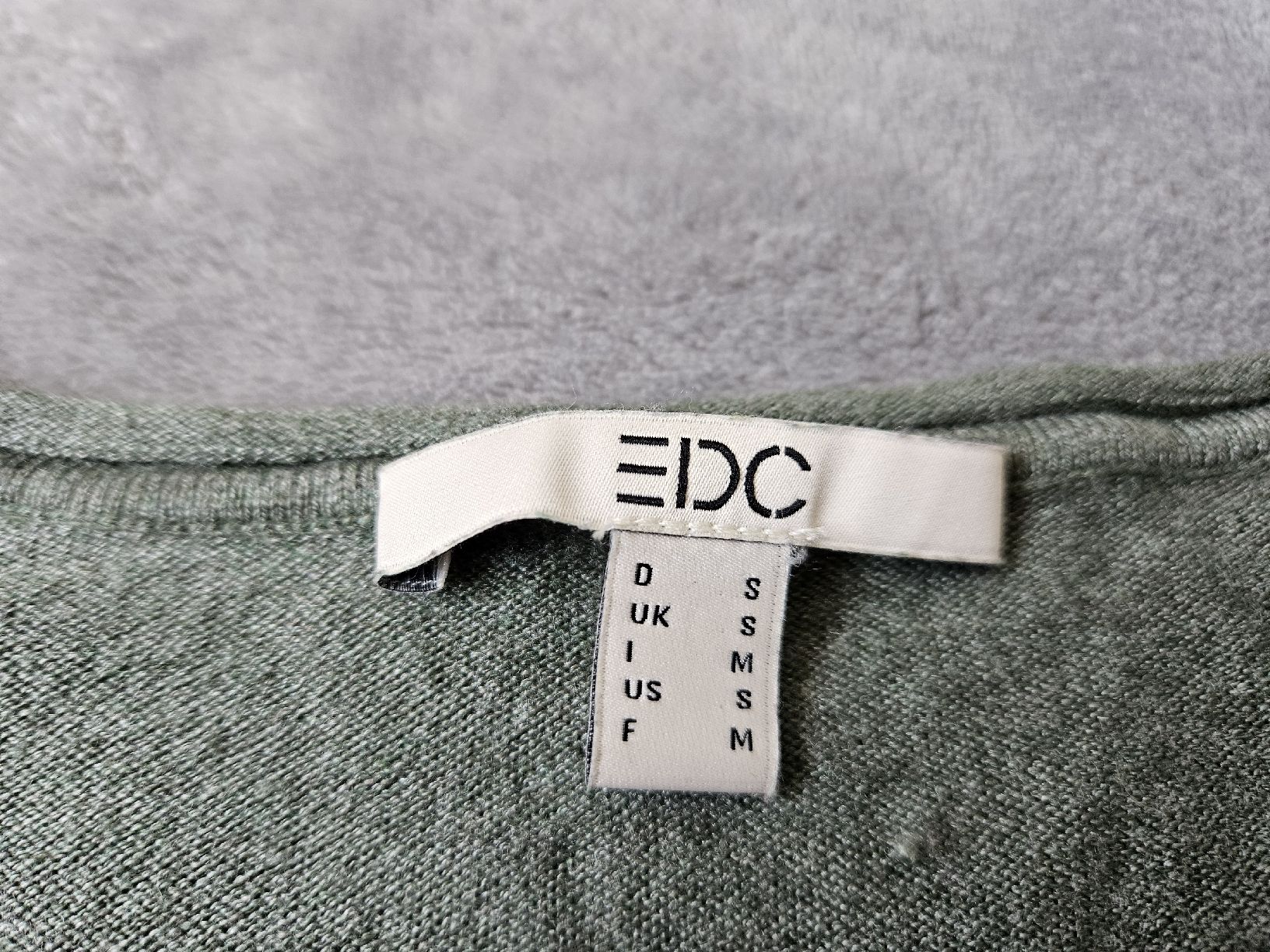 Pullover & Sweatshirts: Dünner Pulli Grün EDC – Gebraucht aus Bern von Snowflake38 2