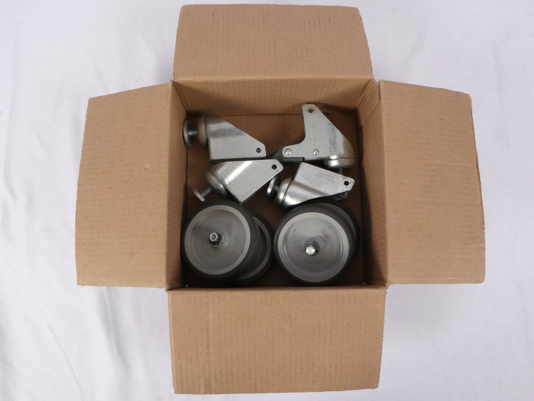 Autre stockage et transport: RÄDER 9 cm 4STK +4STK Lenkrollen – D'occasion à Steinen par Restwert_Steinen 7