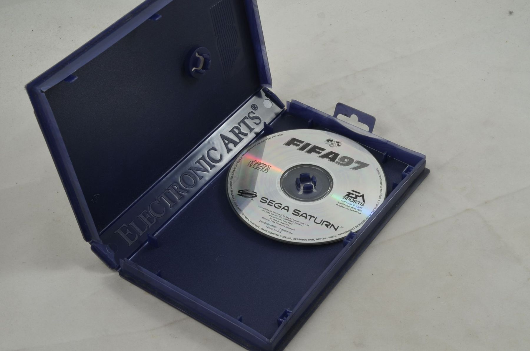 Giochi: FIFA Soccer 97 Sega Saturn Spiel CB – Usato da Buchs AG venduto da SellAndBuyX 2