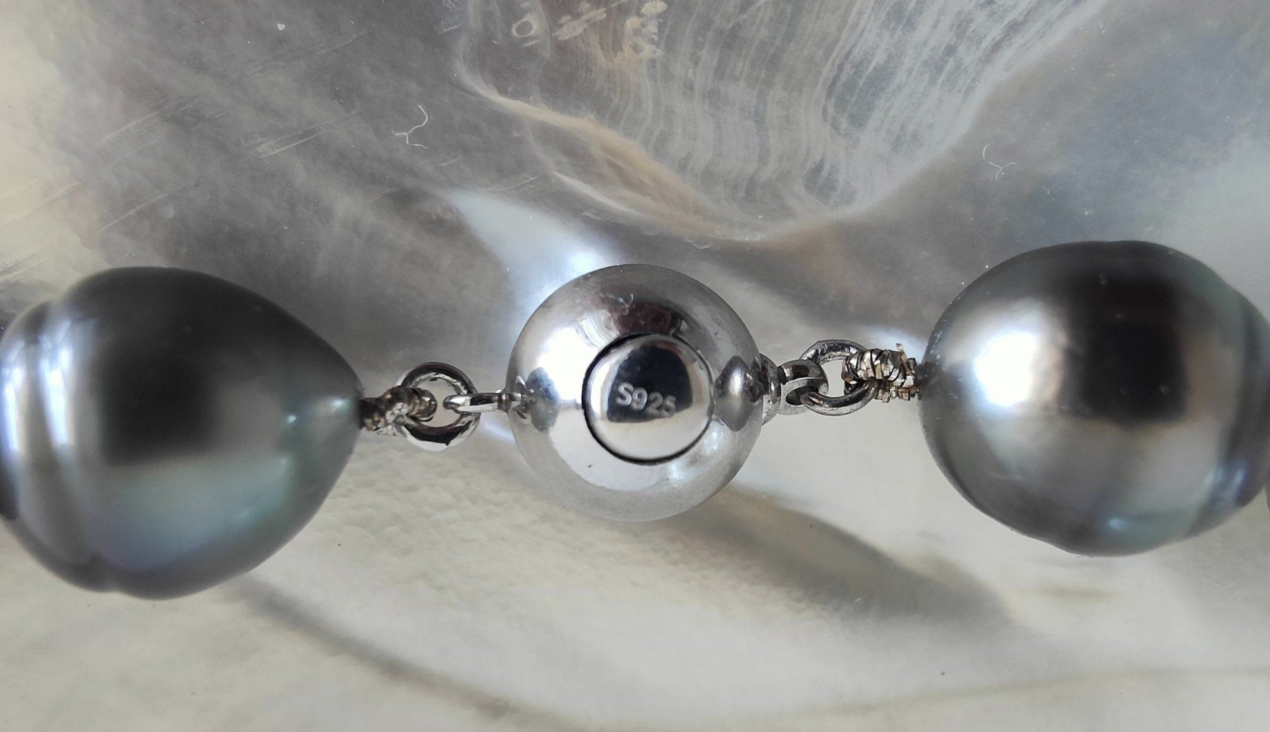 Catenine: Tahitiperlencollier, barocke Form, 12 -13.5mm – Nuovo e nell'imballaggio originale da Rümlang venduto da 21f 6