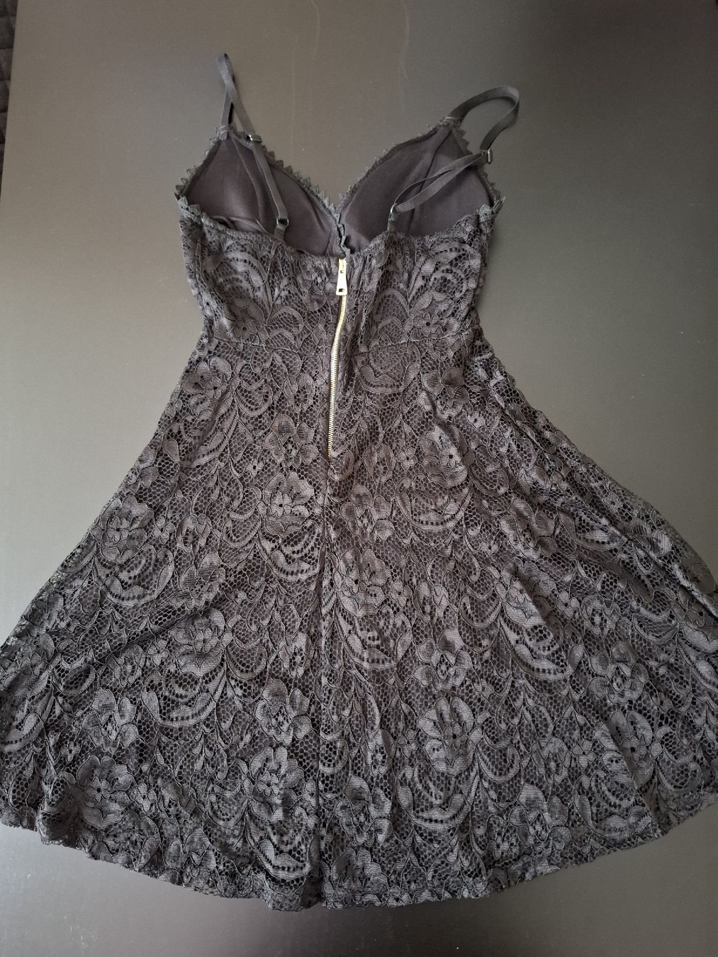 Kleider: Schwarzes Kleid / Grösse S-M – Gebraucht aus Dällikon von Shishio 1