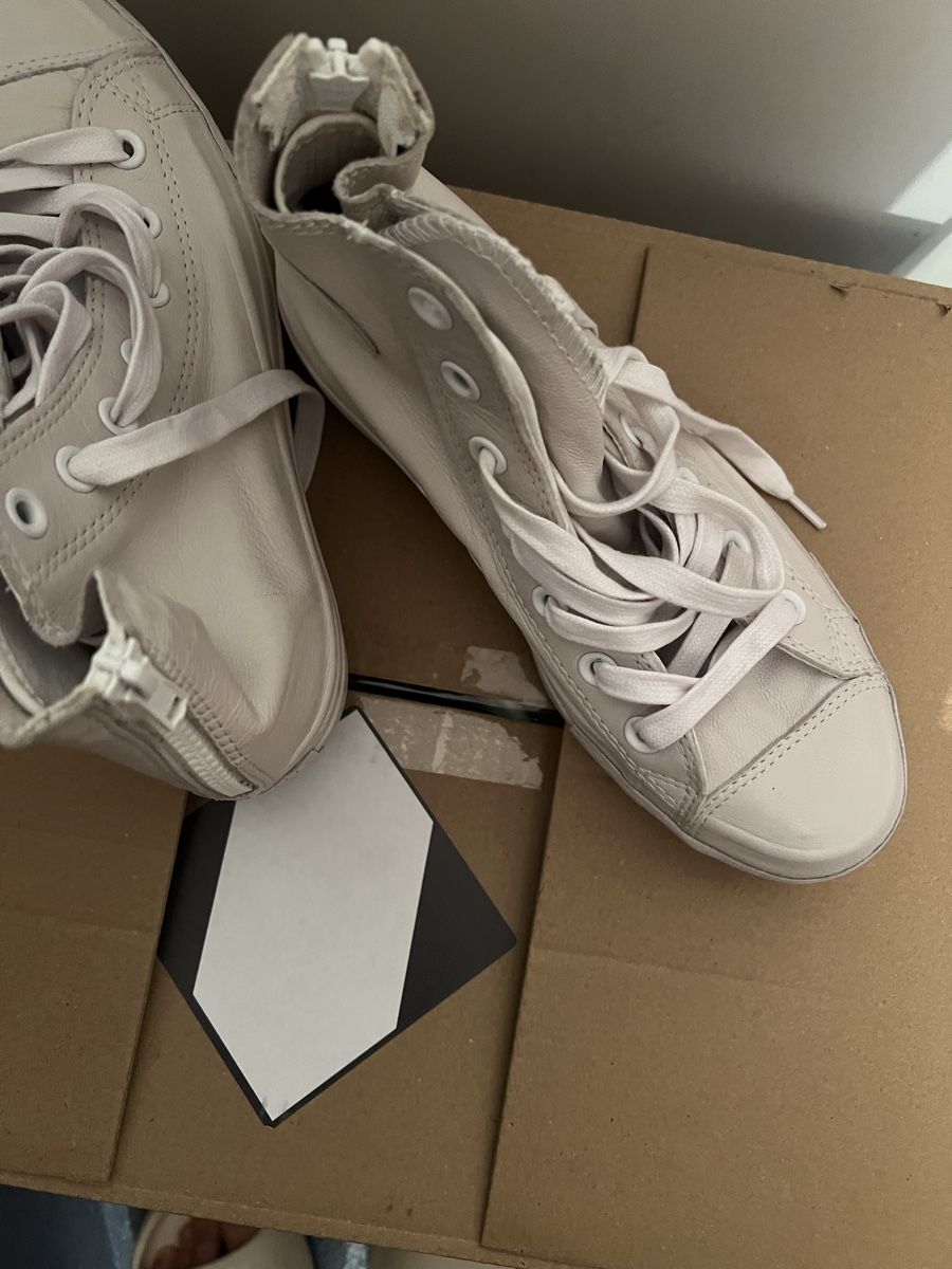 Converse Damenschuhe: Converse Chuck Taylor All Star Leder Grösse 37 – Gebraucht aus Bettlach von Tradenet100