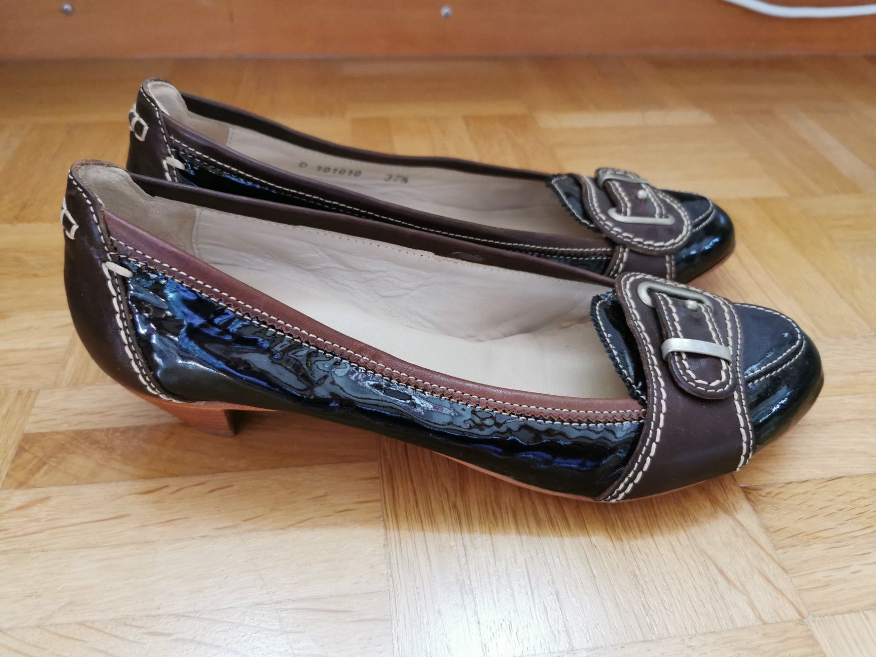 Scarpe da donna: Pumps Giusti Leombruni Gr. 37 1/2 – Usato da Stäfa venduto da flamingo_17 1