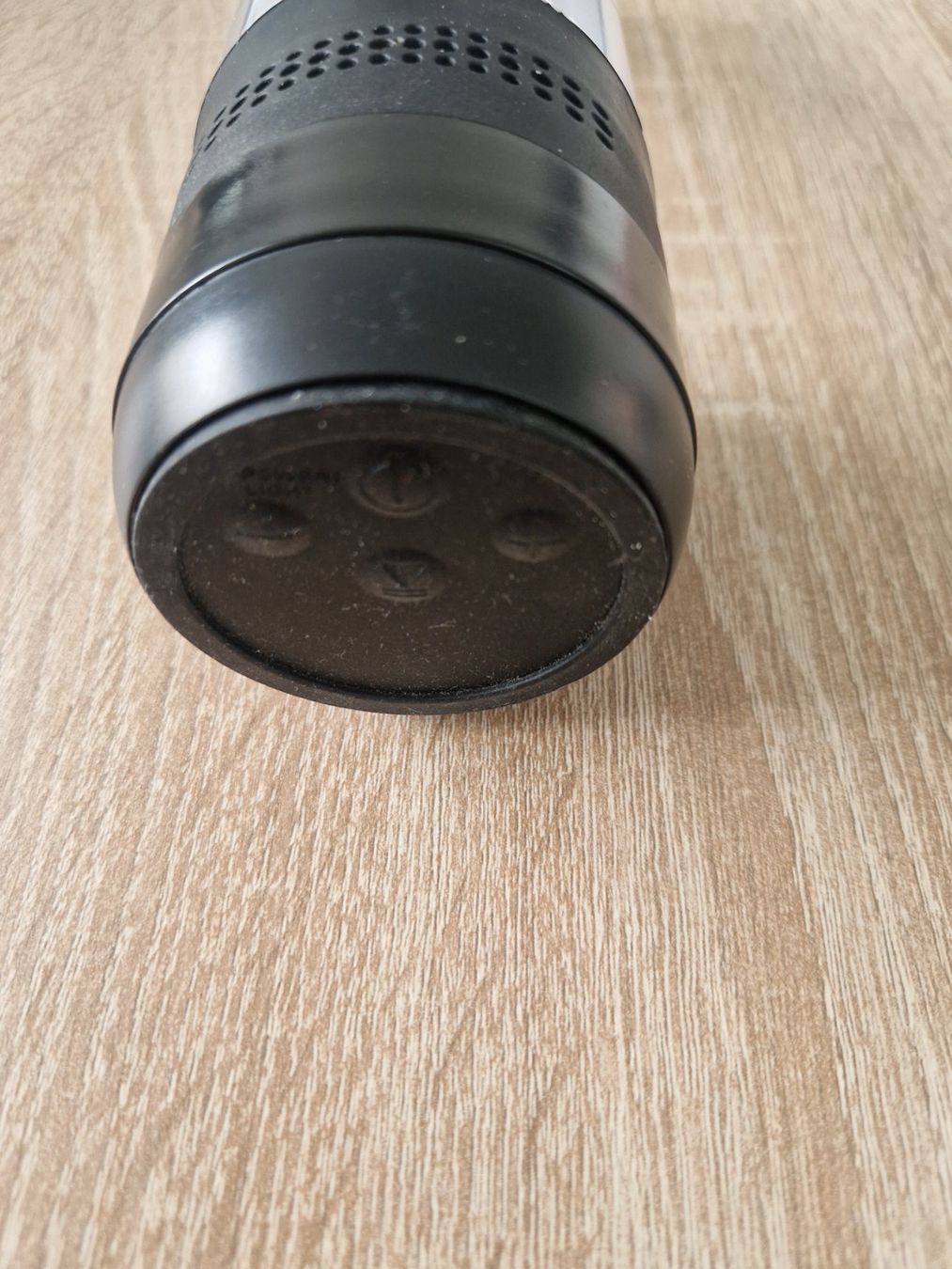 Borracce & Thermos: Hard Rock Trinkflasche mit Bluetooth Lautsprecher – Usato da Rebstein venduto da Ajs_Toy_Palast_1 4