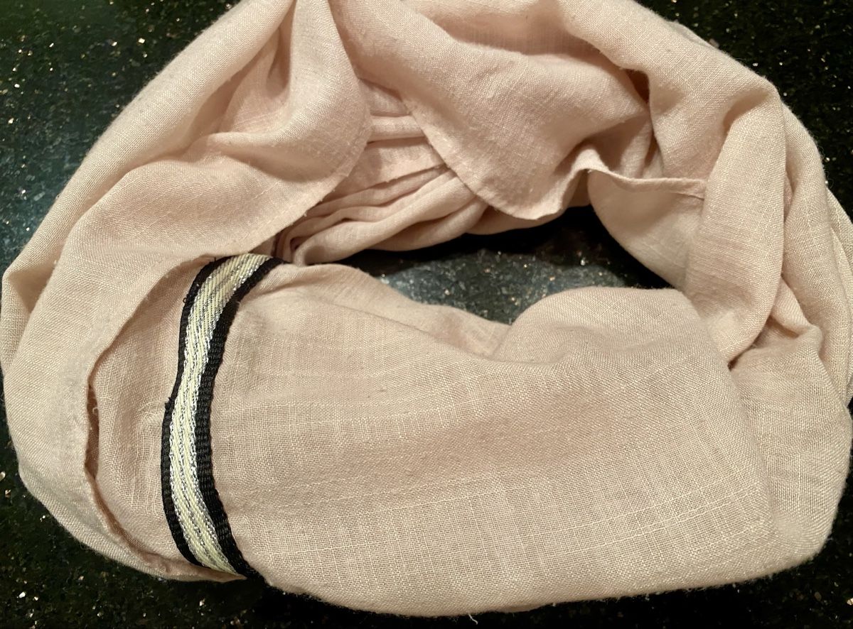 Foulard & Sciarpe: S.Oliver Loop Schal Rosa Vintage Monogramm Stickerei – Usato da Lyss venduto da Sibella56