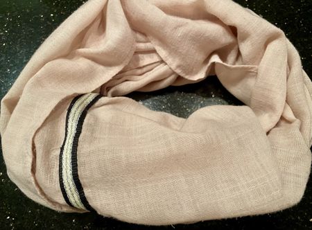 S.Oliver Loop Schal Rosa Vintage Monogramm Stickerei