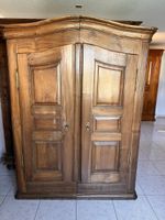 Antiker Schrank (207)