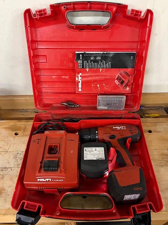 Perceuses: Hilti Akkuschrauber  – D'occasion à Pratteln par Caterinaandreano03