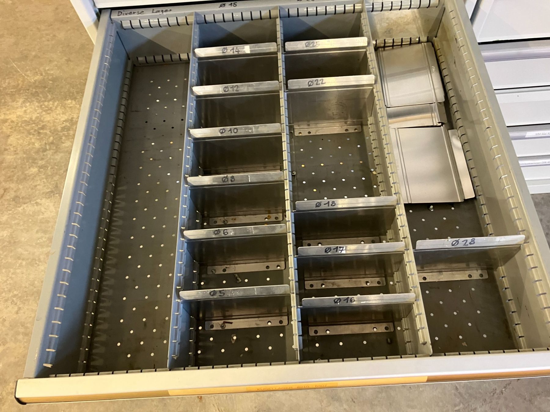 Lista Armadi: LISTA - Schubladenmagazin – Usato da Gamprin-Bendern venduto da AlexM73 6