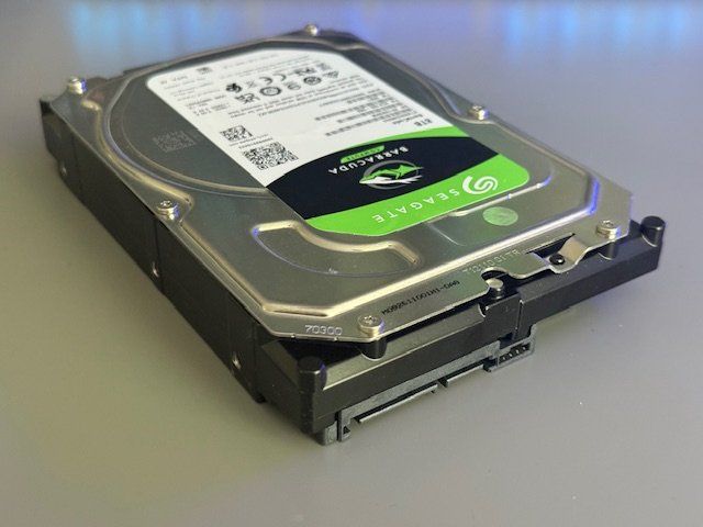 Seagate Harddisks: Seagate Barracuda 8TB Festplatte – Defekt aus Besazio von zuccolon 2
