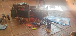 Playmobil Fort 5245 mit viel Zubehör 5250, 5249