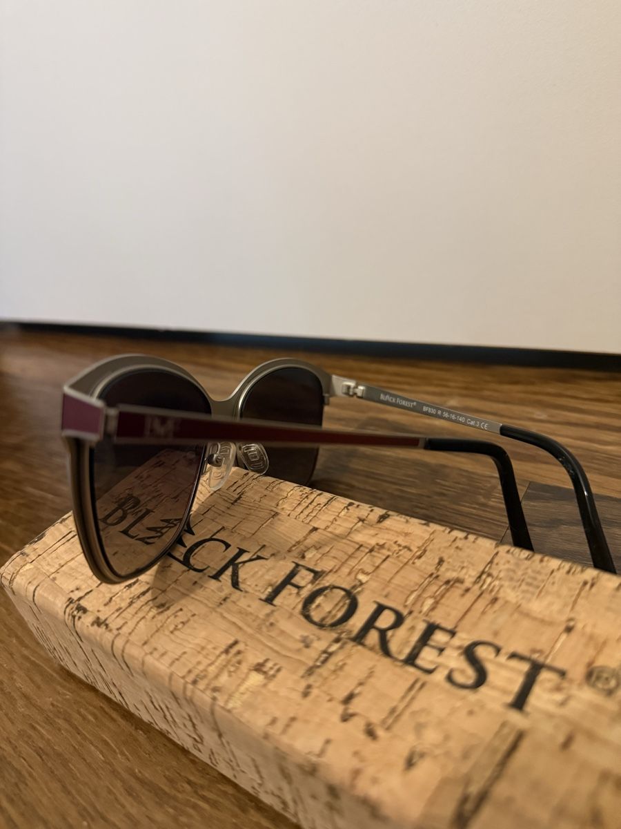 Occhiali & Lenti: Black Forest Sonnenbrille – Usato da Waltenschwil venduto da Qaeba 1