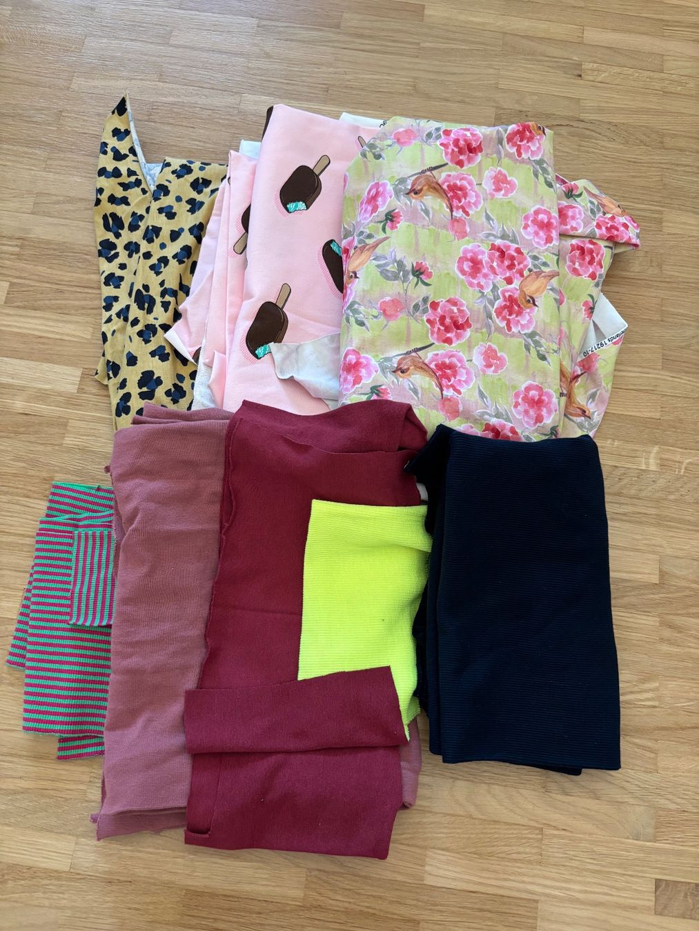 Tessuti: Stoffpaket Jersey und Bündchen – Usato da Kestenholz venduto da marina_w01