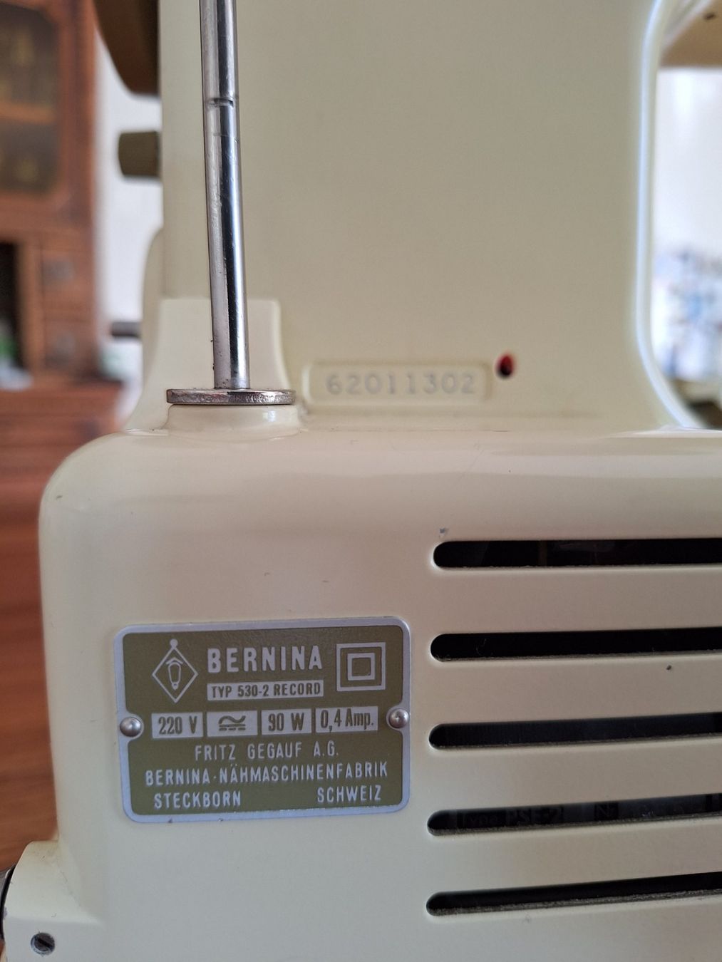 Bernina Nähmaschinen: Bernina Nähmaschine Typ Record 530-2 – Gebraucht aus Winterthur von Xerena 3