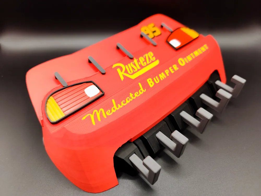 Eisenwaren: Lightning McQueen Schlüsselhalter – Neu (gemäss Beschreibung) aus Niederweningen von Wellington3D 1