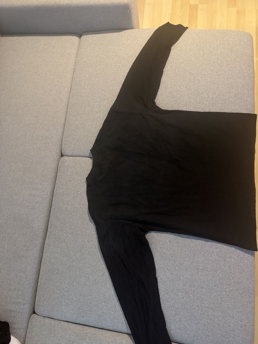 Acne Studios Maglioni & Felpe: ACNE STUDIOS STOCKHOLM 1996 Langarmshirt Schwarz – Usato da Winterthur venduto da Kxio.4 2