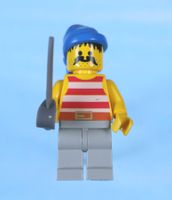LEGO Minifigur Pirate Red / White Stripes Shirt, Light Gray