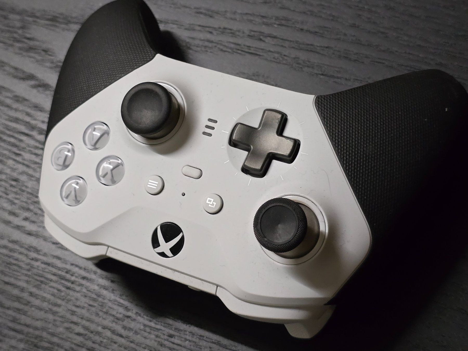 Microsoft Manettes: MICROSOFT Xbox Elite Series 2 - Core – D'occasion à Basel par Esmen 1