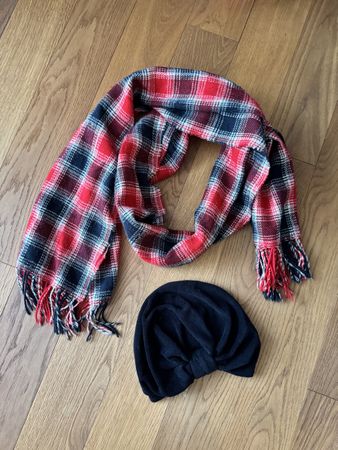 DIVIDED Scarf & Fashy Hat Set, Fall/Winter Style!