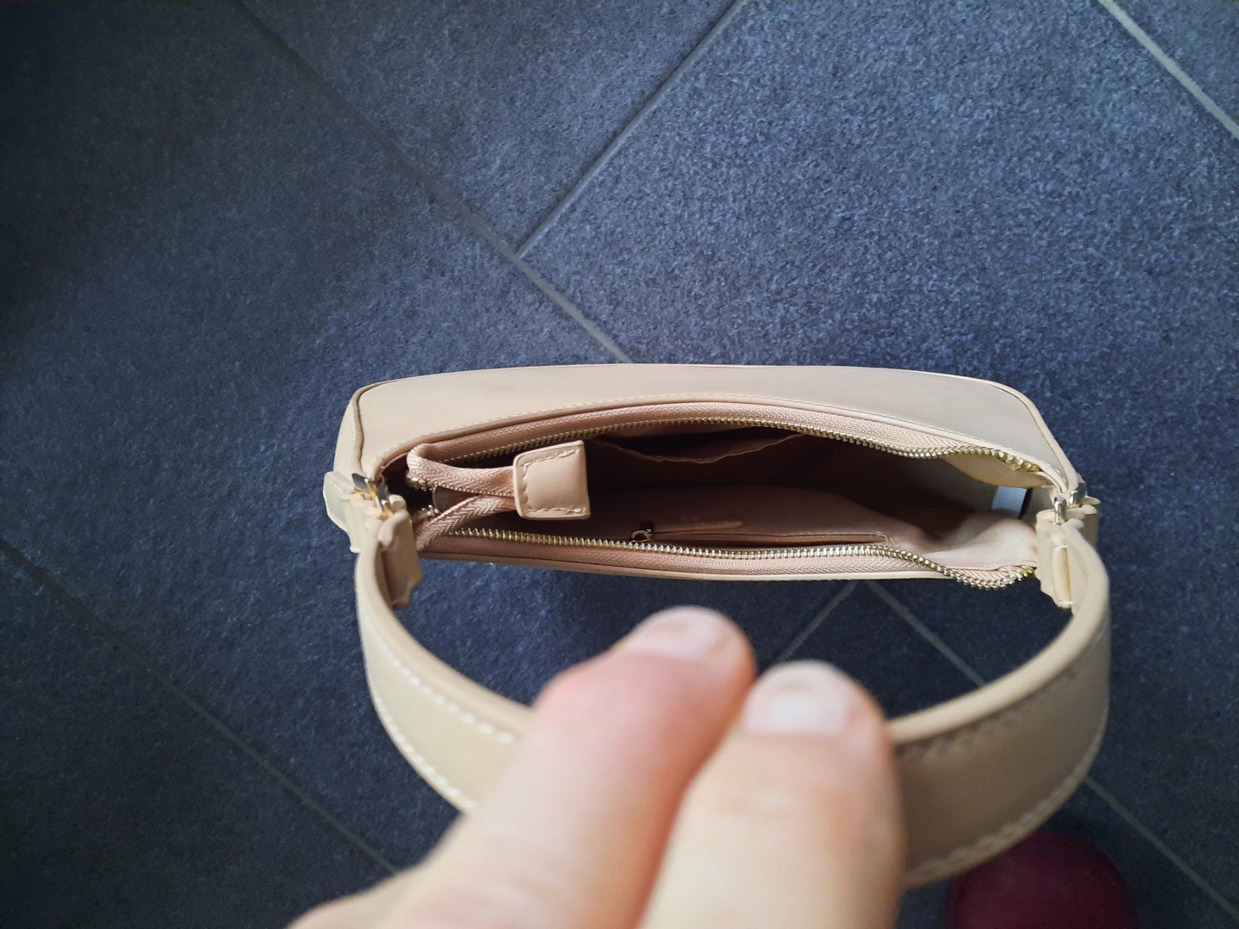Borse da donna: Damen Tasche klein ungetragen – Nuovo (secondo la descrizione) da Buchs SG venduto da miska01 6