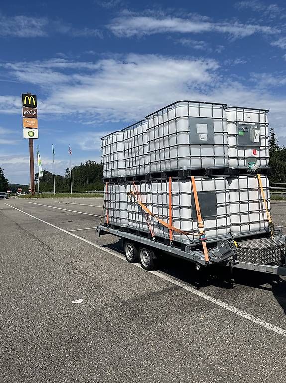 Tränken & Tröge: Wassertank IBC mit Liferung (Transport) – Gebraucht aus Rüthi von Lundrimdorina 3