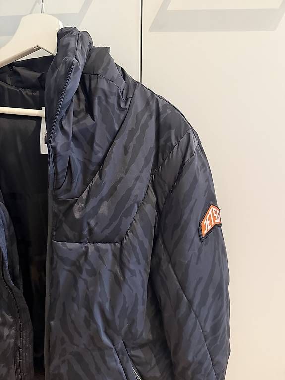 Giacche: Jet Set Jacke, Groesse S/M – Usato da Uster venduto da MaraG91 2