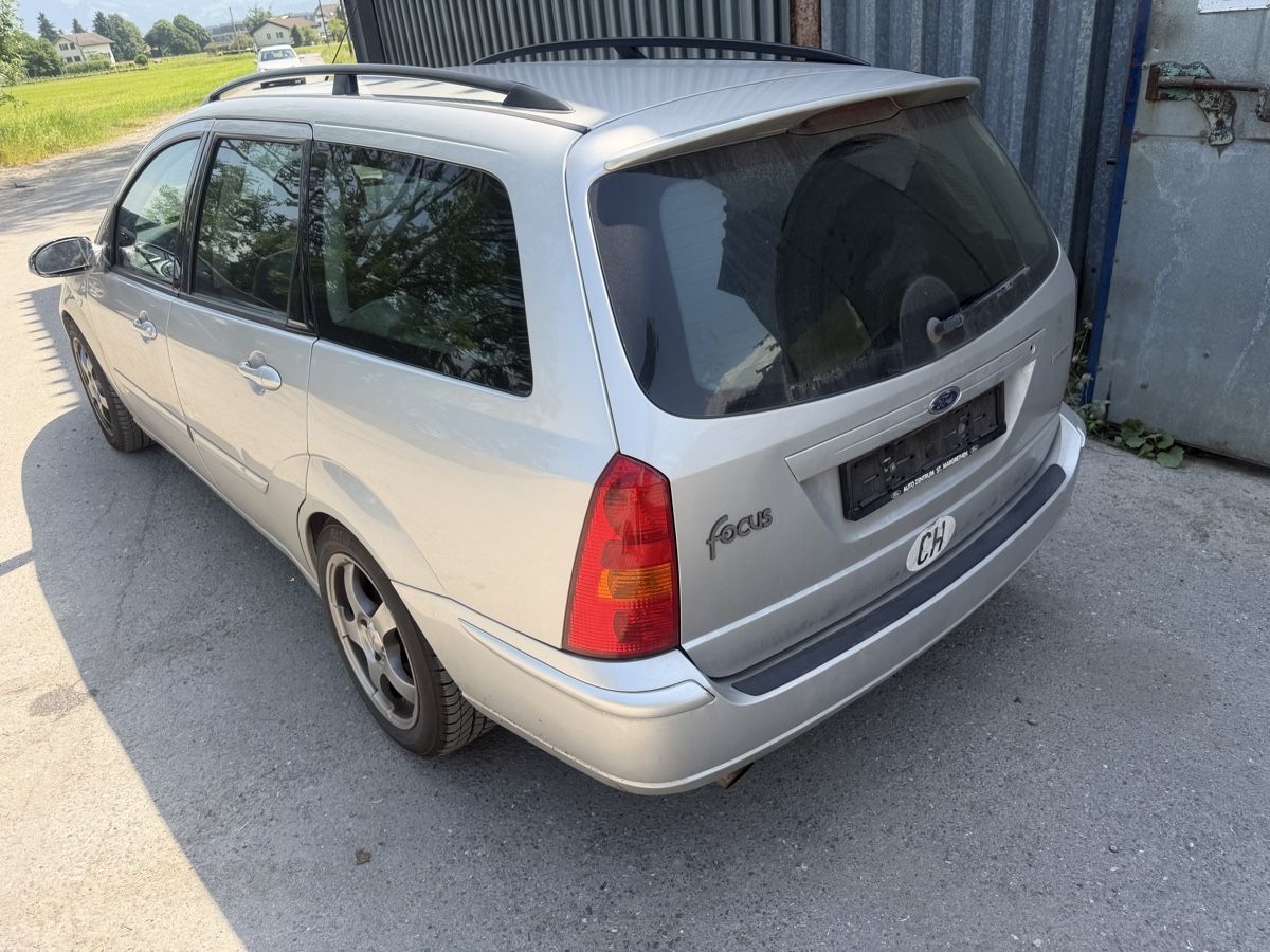 Ford Automobili: Ford Focus Kombi ST170 – Usato da Widnau venduto da Gasser_Auto 8