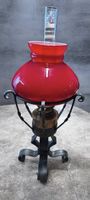 Antike Petroleumlampe / Öllampe – rotes Opalglas – Metallges