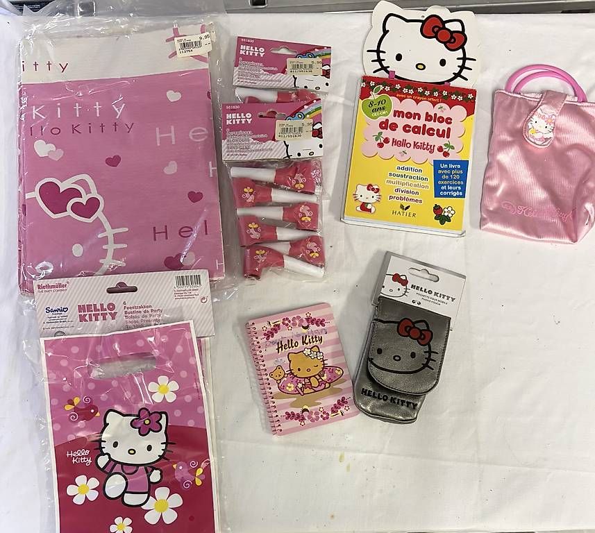 Jouets: Lot Hello kitty  – Neuf avec emballage d'origine à Bôle par jes_987t
