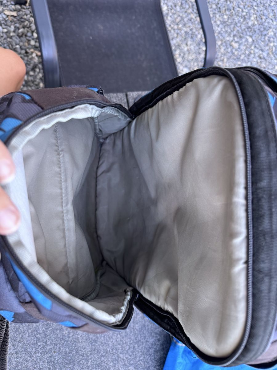 Satch Sacs & sacs à dos: Satch Rucksack blue triangle mit Regenschutz  – D'occasion à Niederbüren par Oetschli 2