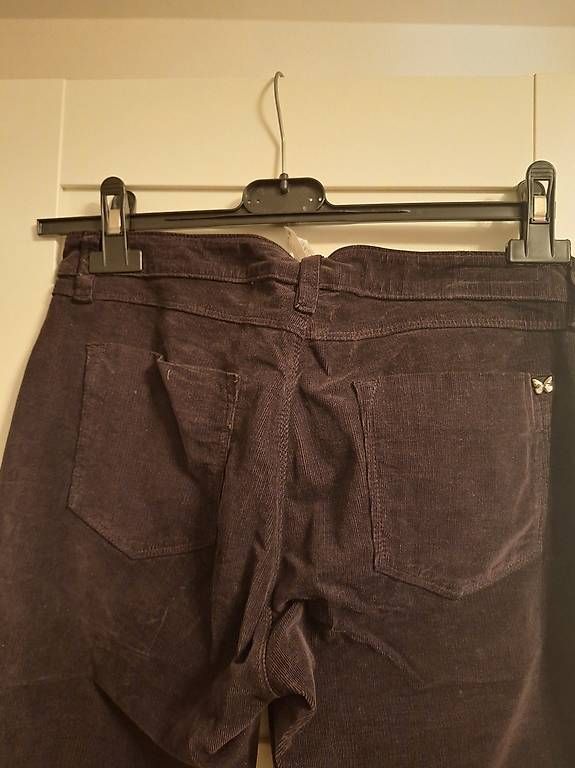 Max Mara Pantaloni: Max Mara Weekend Hosen – Usato da Zürich venduto da GingerJam 3