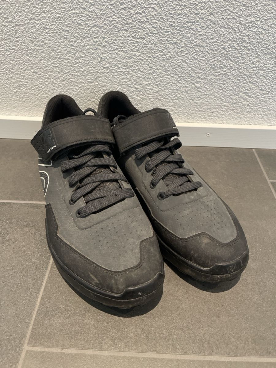 Five Ten Scarpe da uomo: Adidas Five Ten Stealth, Klickschuhe – Usato da Trachslau venduto da Krusty360 1
