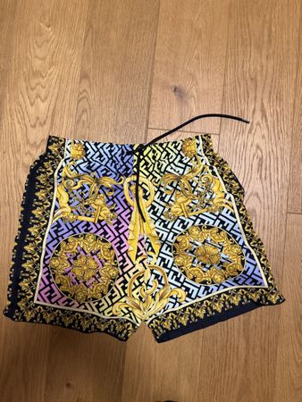 Versace Badehose/Shorts, Grösse 4, neuwertig, Top Zustand!
